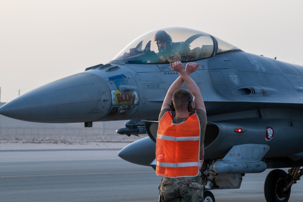 PSAB F-16 Fighting Falcons hot refuel at AUAB for ACE capstone event