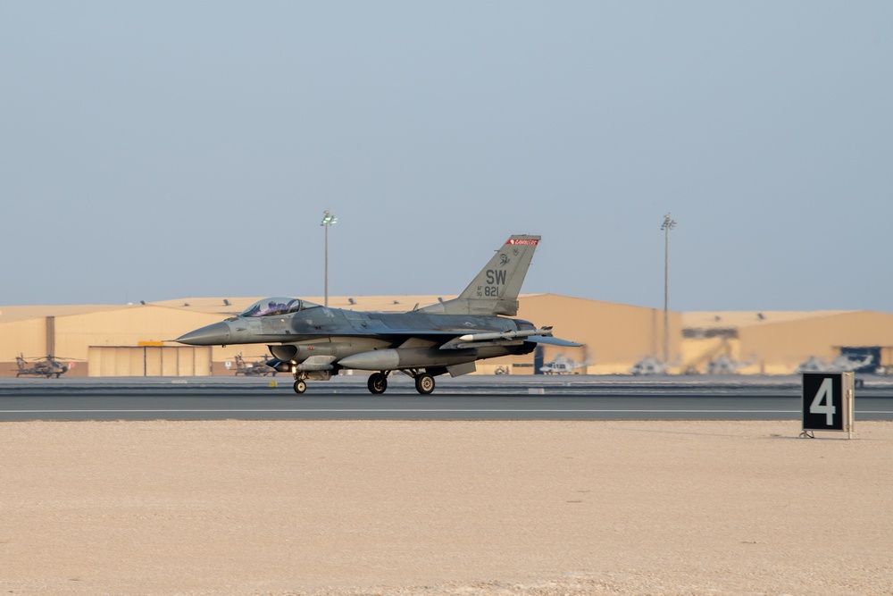 PSAB F-16 Fighting Falcons hot refuel at AUAB for ACE capstone event