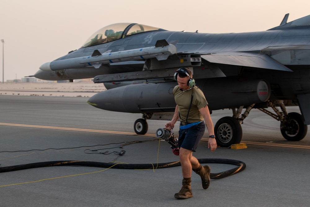 PSAB F-16 Fighting Falcons hot refuel at AUAB for ACE capstone event
