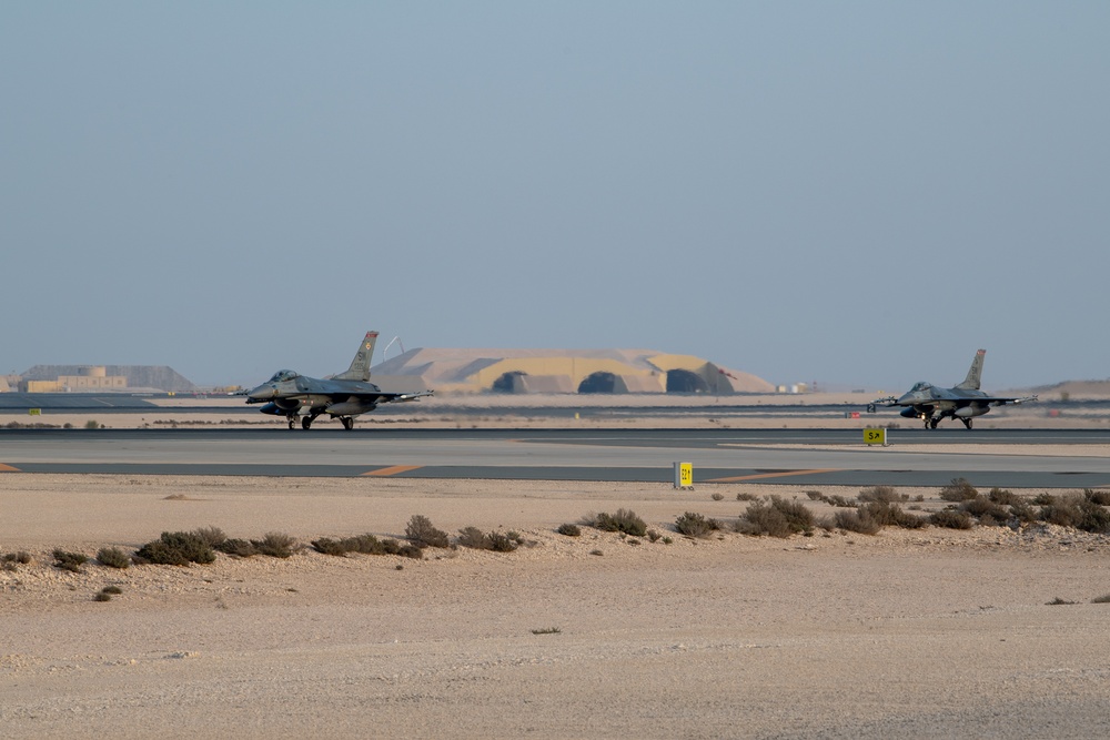 PSAB F-16 Fighting Falcons hot refuel at AUAB for ACE capstone event