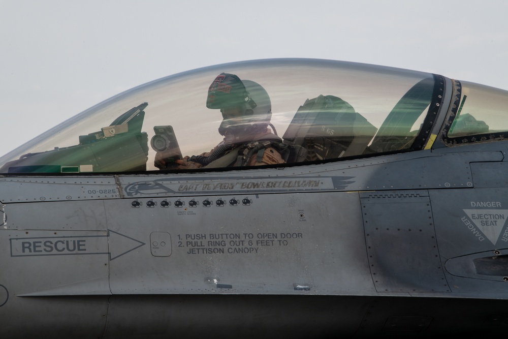 PSAB F-16 Fighting Falcons hot refuel at AUAB for ACE capstone event