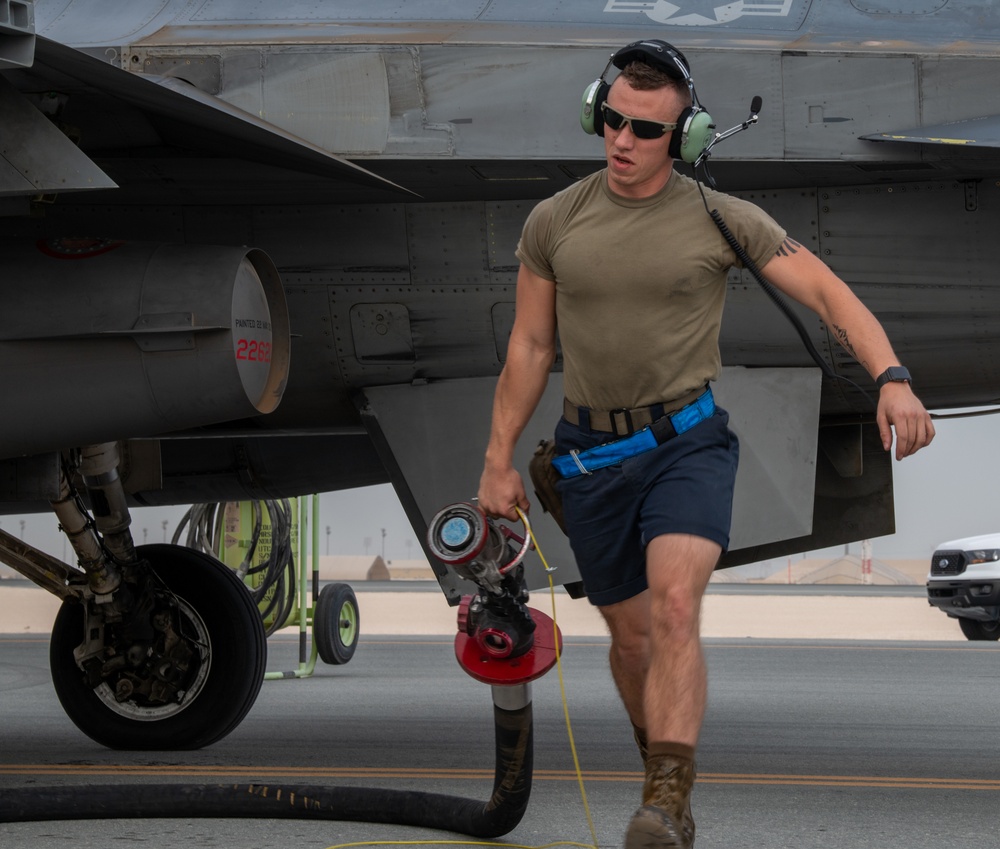 PSAB F-16 Fighting Falcons hot refuel at AUAB for ACE capstone event