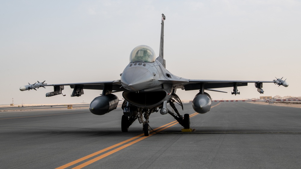 PSAB F-16 Fighting Falcons hot refuel at AUAB for ACE capstone event