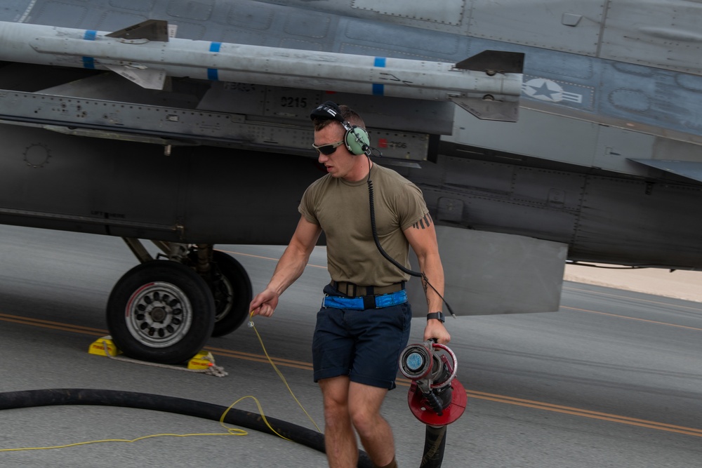 PSAB F-16 Fighting Falcons hot refuel at AUAB for ACE capstone event