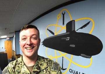 Submariner leaves artistic mark on the Groton community