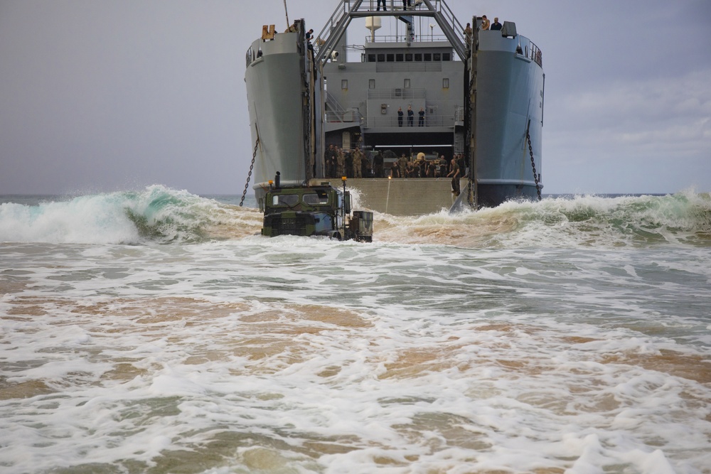 Spartan Fury 21.1: Marines, Army Unload Artillery, Vehicles at PMRF