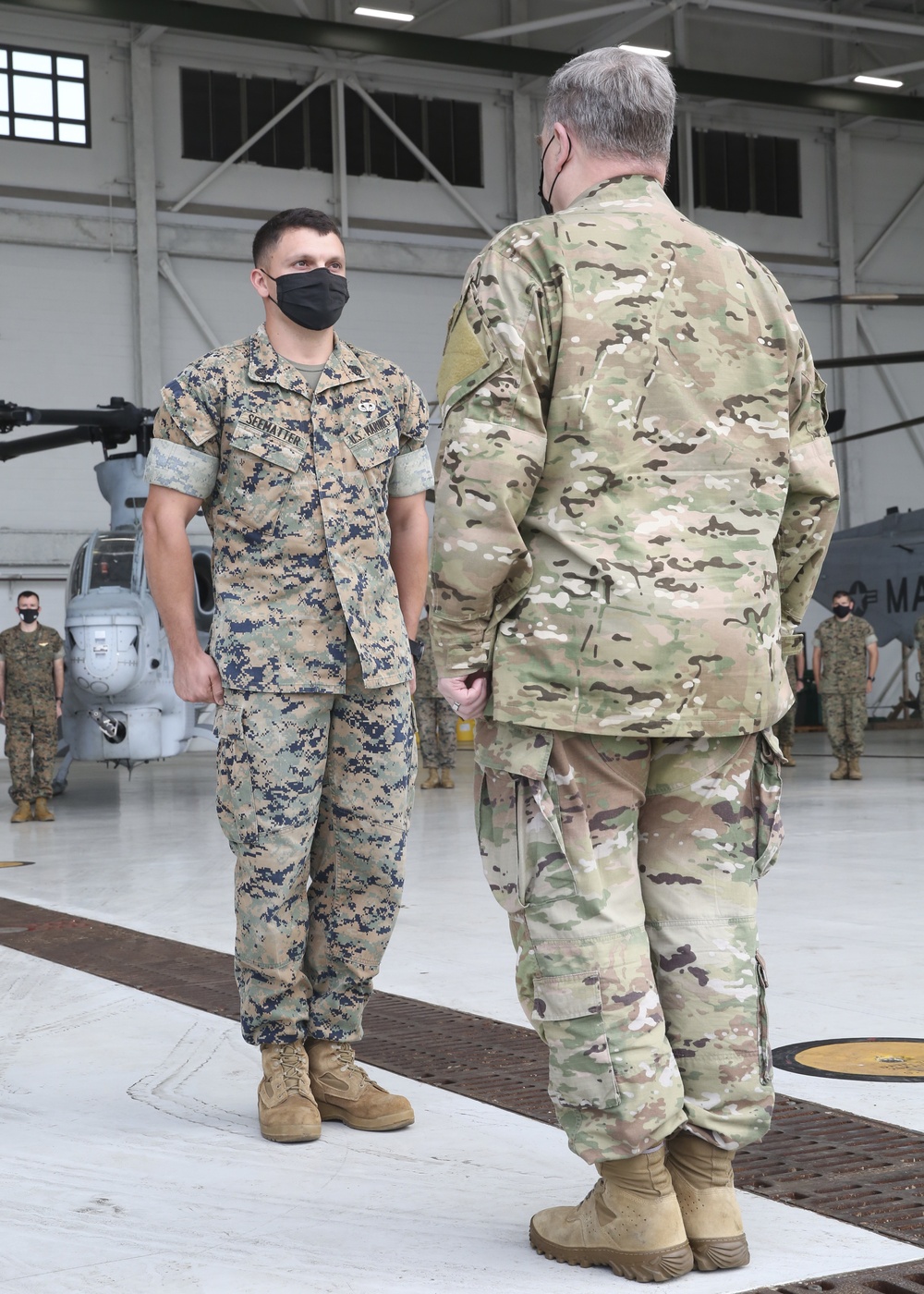 CJCS Visits Hawaii Marines