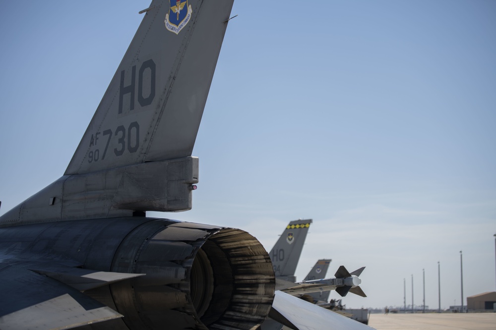 F-16 Fighting Falcons participate in WSEP
