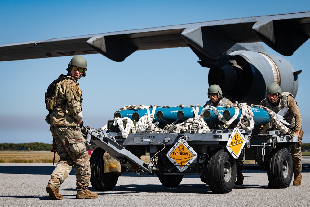Moody trail-blazes DOD munitions airlift initiative