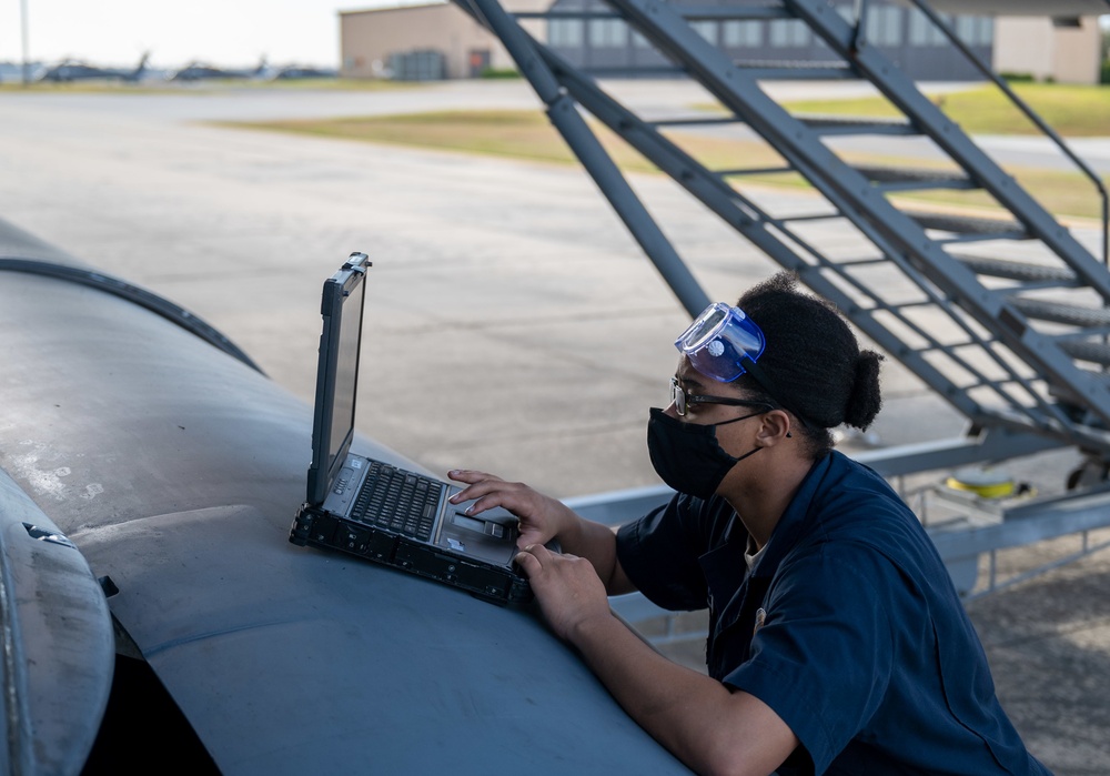 Dover AFB MRT returns C-17 to mission following deployment exercise