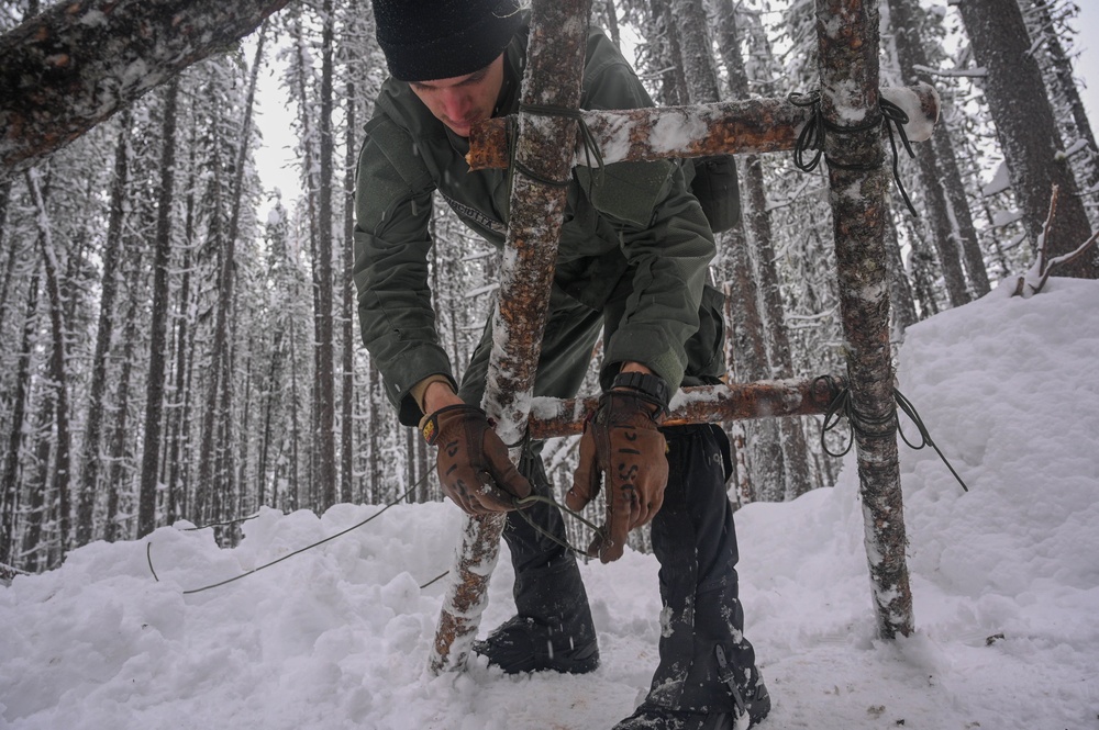 SERE Specialist Training Winter Survival Course