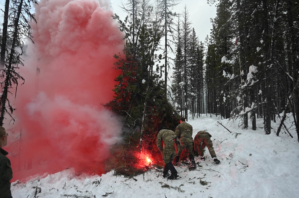 SERE Specialist Training Winter Survival Course