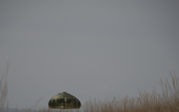 JGSDF conducts airborne training at Fuji Training Area