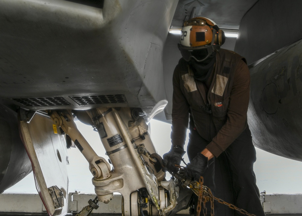 USS Theodore Roosevelt (CVN 71)