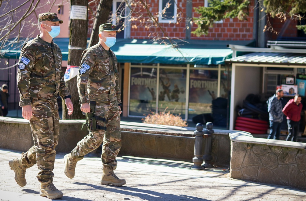 Slovenian LMT conducts routine patrol in Kosovo