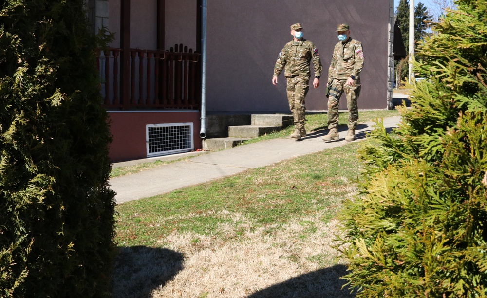 Slovenian LMT conducts routine patrol in Kosovo