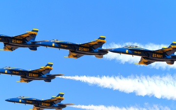 The Blue Angels conduct winter training onboard Naval Air Facility (NAF) El Centro