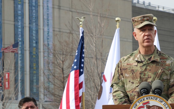 Illinois Adjutant General attends press conference to mark opening of United Center CVC