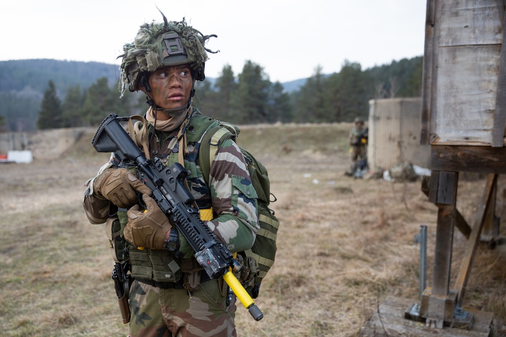 French Paratroopers train at Hohenfels