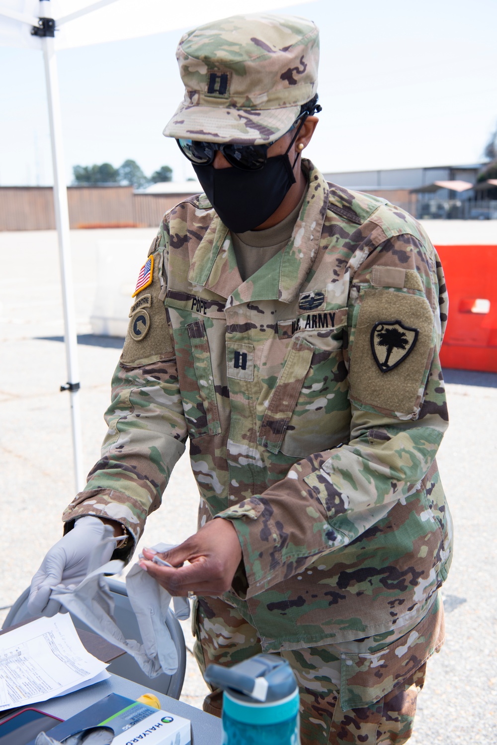 SCNG Soldiers administer COVID-19 vaccine to eligable veterans and their family members