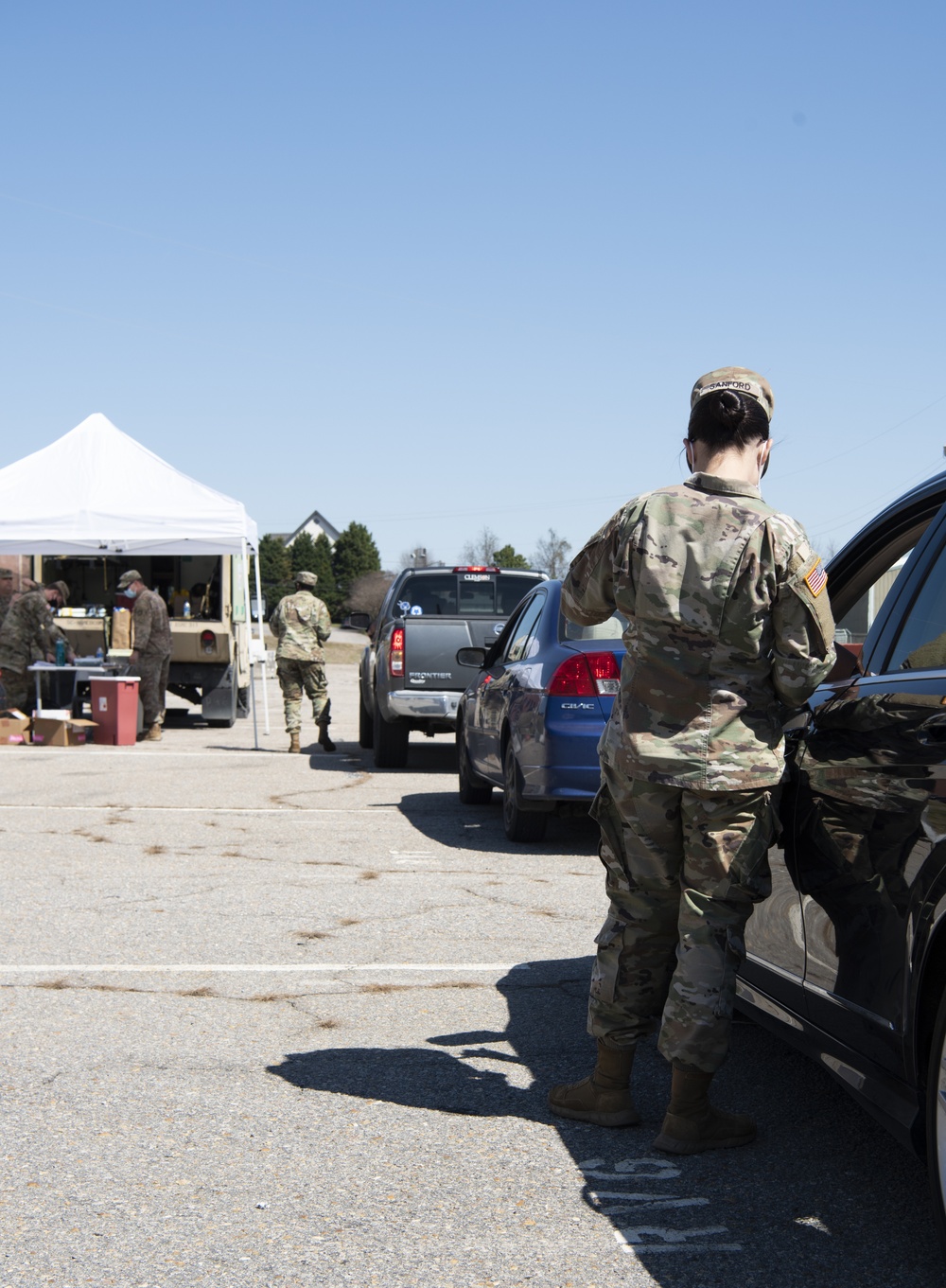 SCNG Soldiers administer COVID-19 vaccine to eligable veterans and their family members