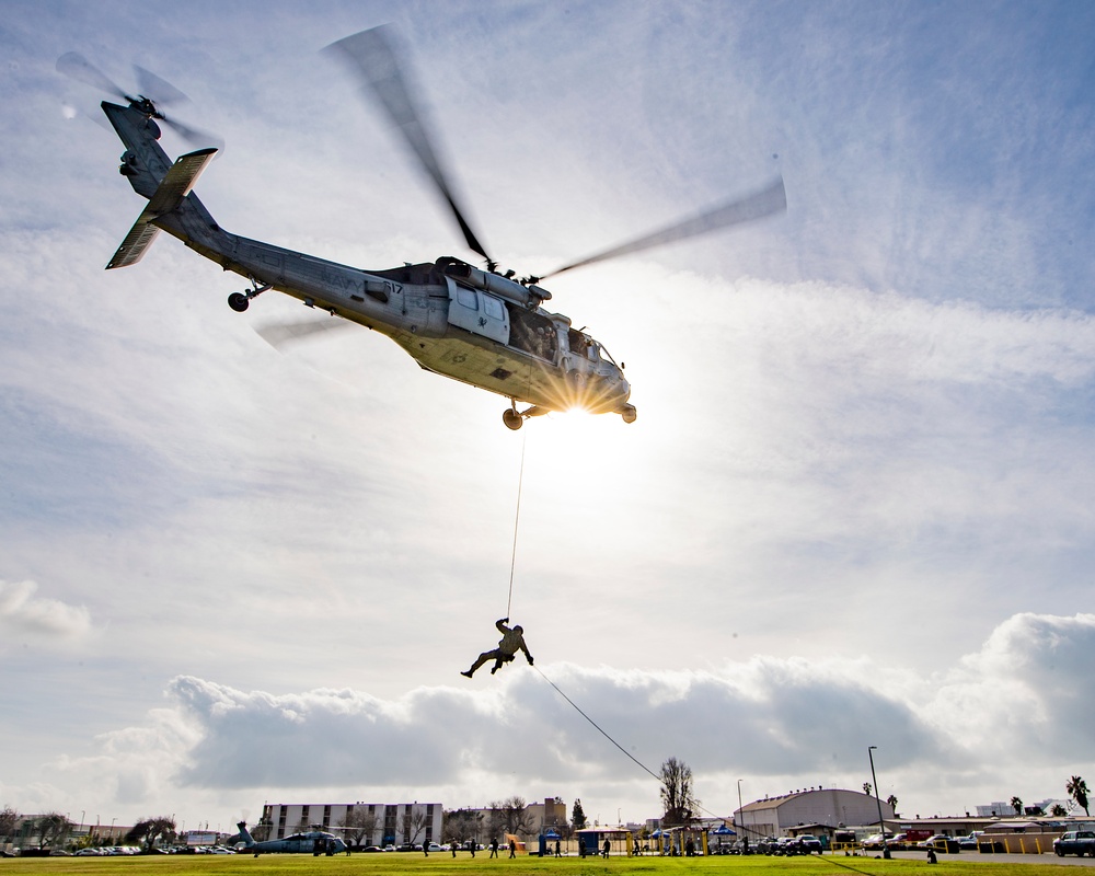 HSC-14 Fast Rope Training