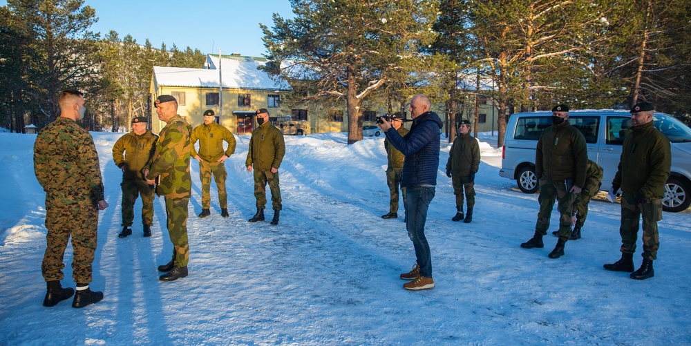Chief of the Norwegian Joint Headquarters visits MRF-E Staff