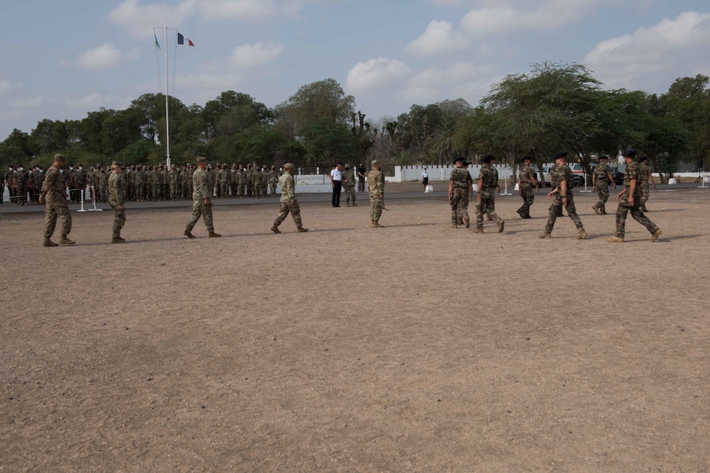 Soldiers graduate French Desert Commando Course