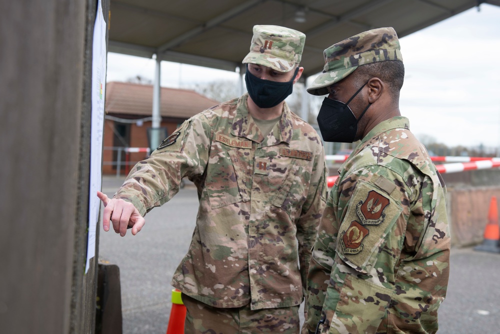 Gen. Jolly visits 501CSW