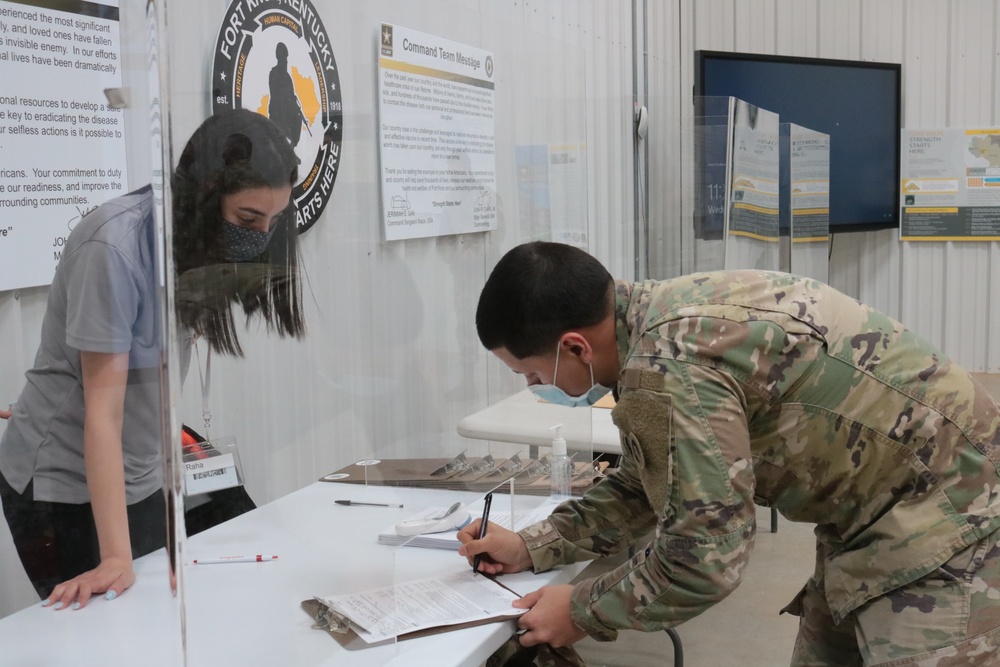 1st Theater Sustainment Command Soldiers receive the Covid-19 vaccine