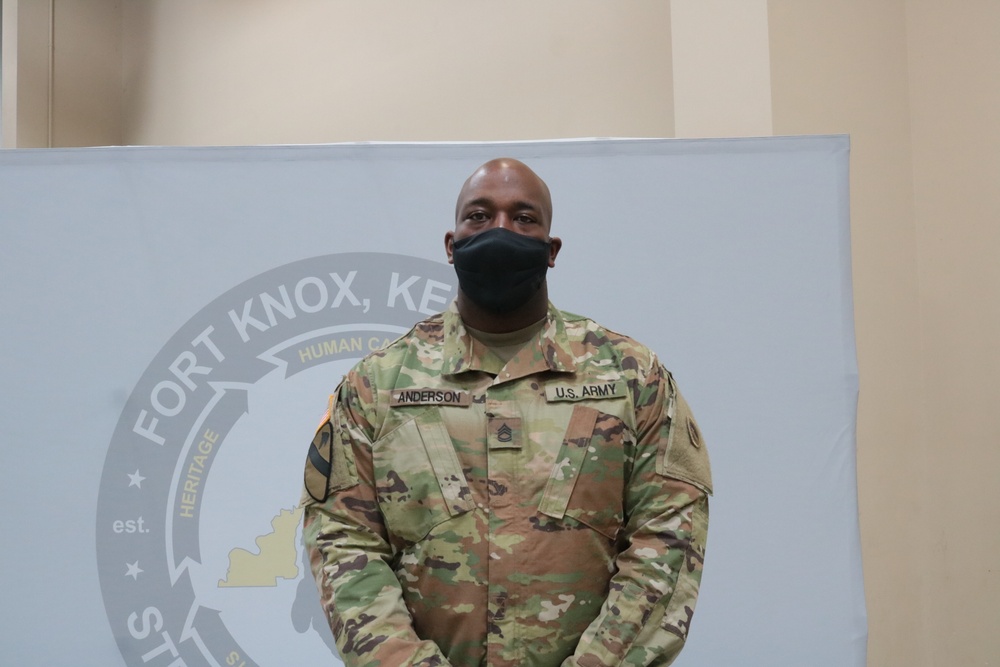 1st Theater Sustainment Command Soldier's receive the Covid-19 vaccine