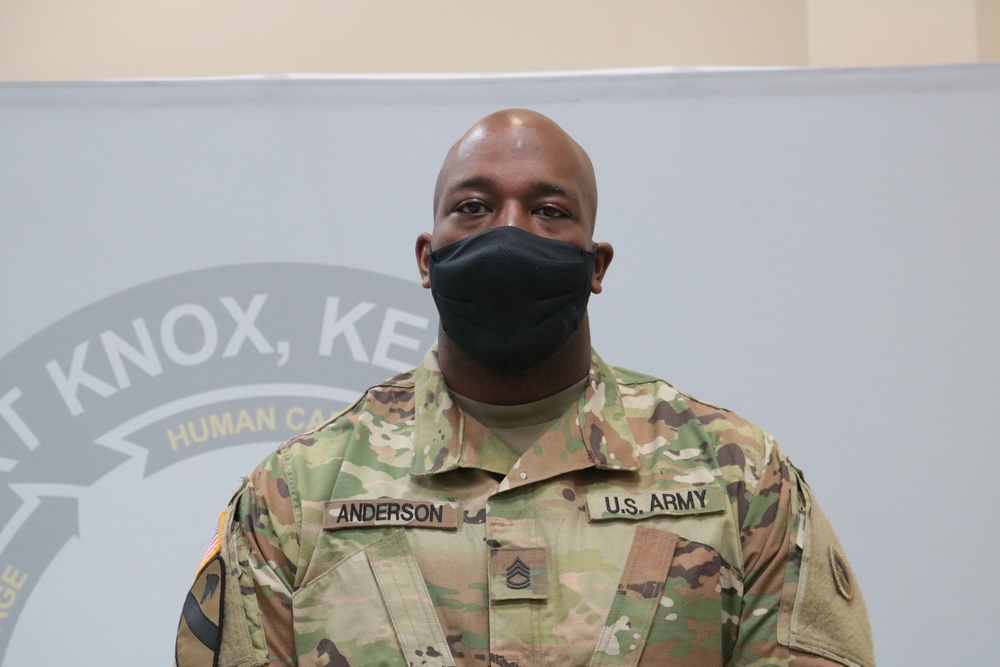 1st Theater Sustainment Command Soldier's receive the Covid-19 vaccine
