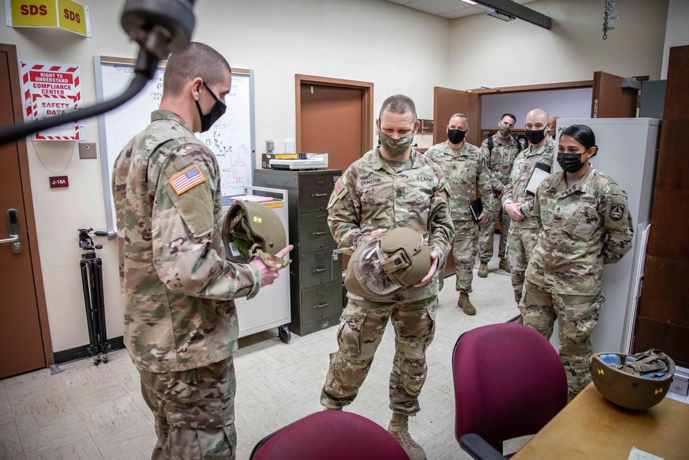 Sergeant Major of the Army (SMA) Michael Grinston visit to the United States Aeromedical Research Laboratory (USAARL) FT Rucker, AL.