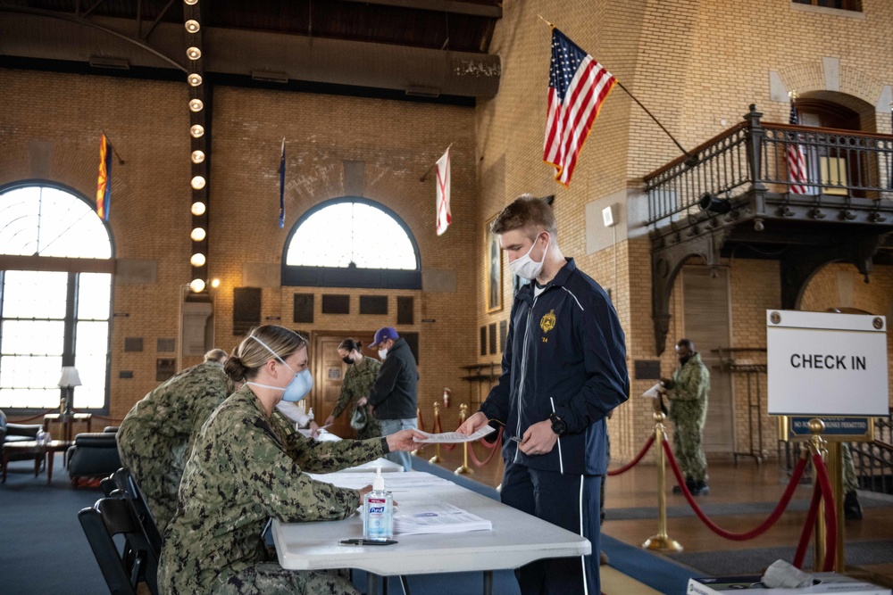 USNA Midshipmen receive COVID-19 vaccine