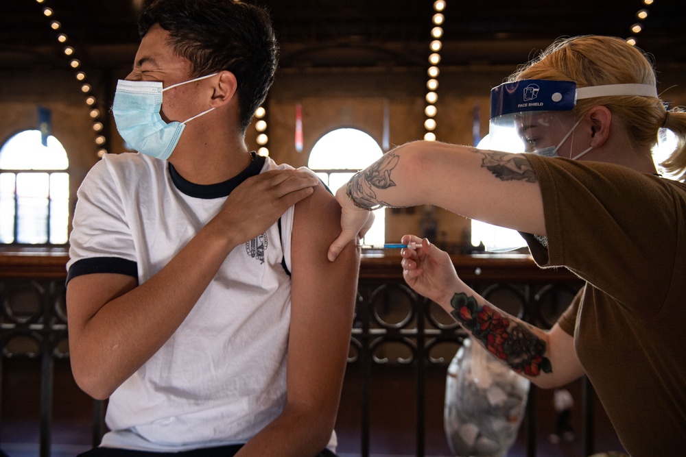 USNA Midshipmen receive COVID-19 vaccine