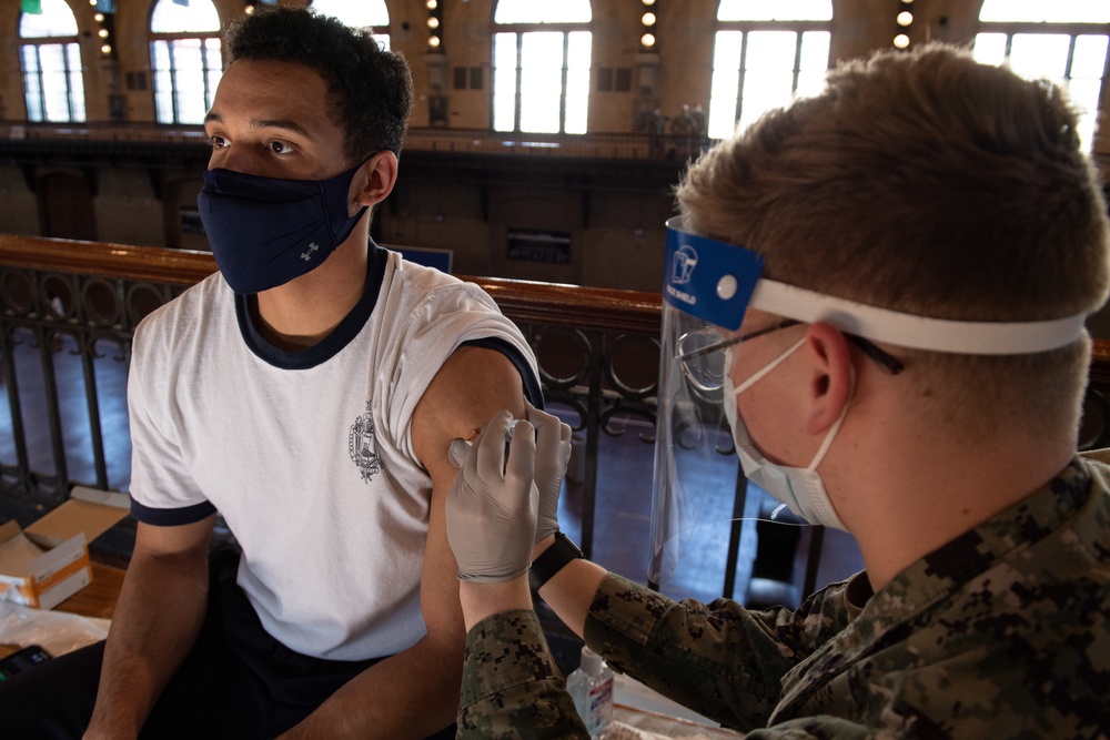 USNA Midshipmen receive COVID-19 vaccine