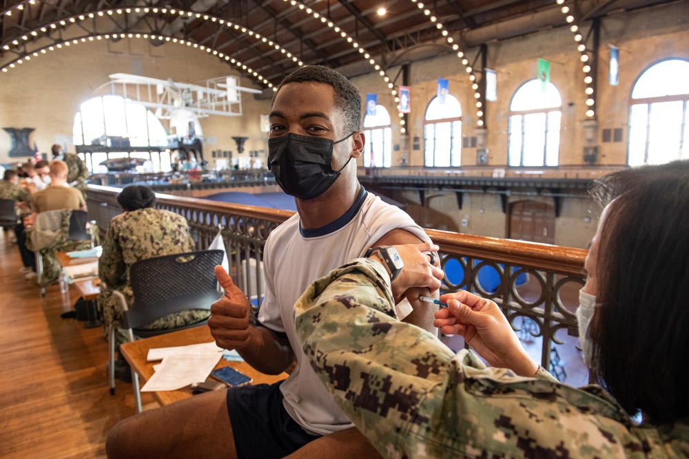 USNA Midshipmen receive COVID-19 vaccine