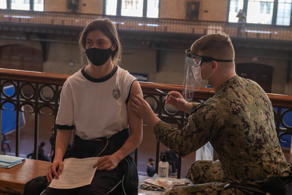 USNA Midshipmen receive COVID-19 vaccine