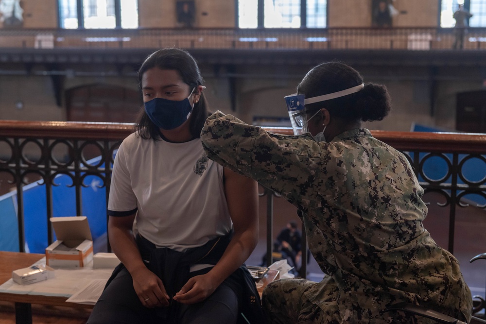 USNA Midshipmen receive COVID-19 vaccine