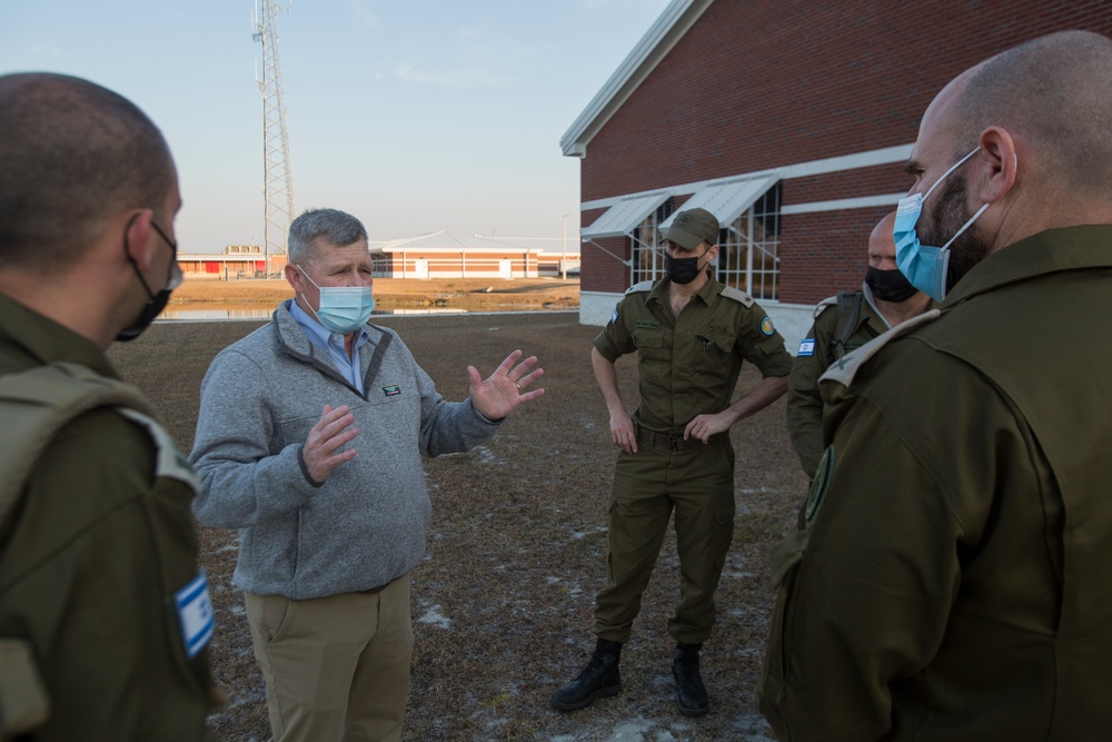 IDF leaders visit Camp Lejeune simulation facilities