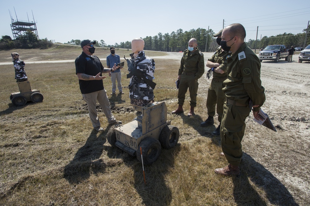 IDF leaders visit Camp Lejeune simulation facilities