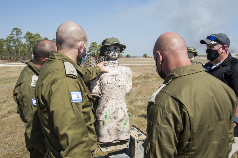 IDF leaders visit Camp Lejeune simulation facilities