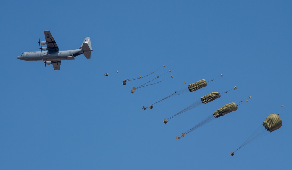 Airborne 21: U.S.- Japan conducts mass CDS bundles drop training