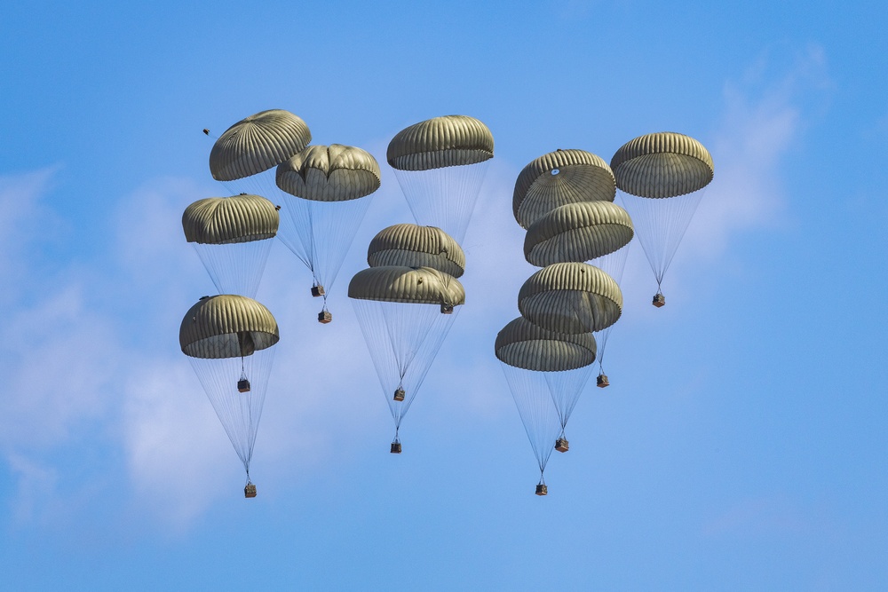 Airborne 21: U.S.- Japan conducts mass CDS bundles drop training