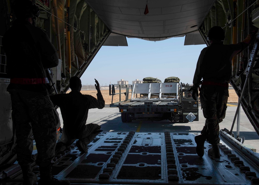 U.S.- Japan conducts historic airborne operation