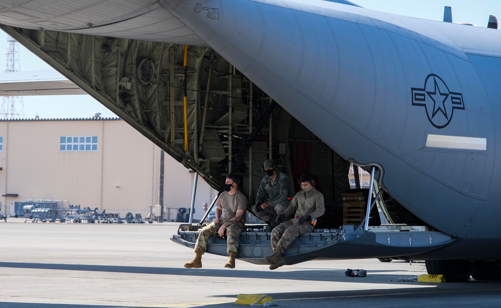 U.S.-Japan conducts historic airdrop