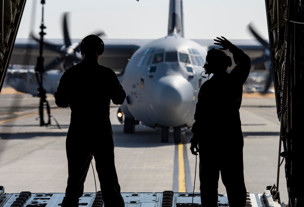 U.S.-Japan conducts historic airdrop