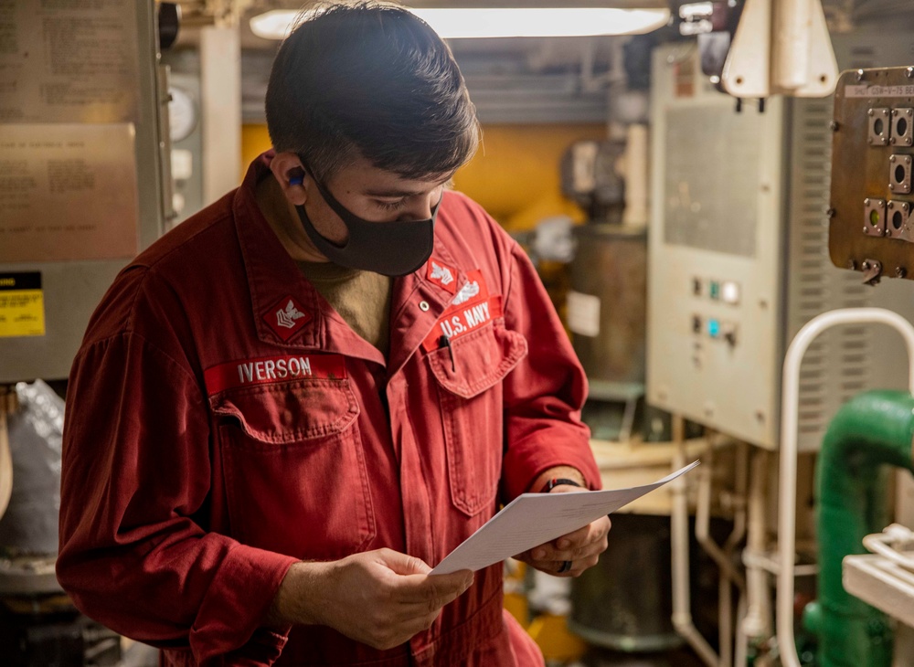 USS Curtis Wilbur Conducts Engineering Evolutions