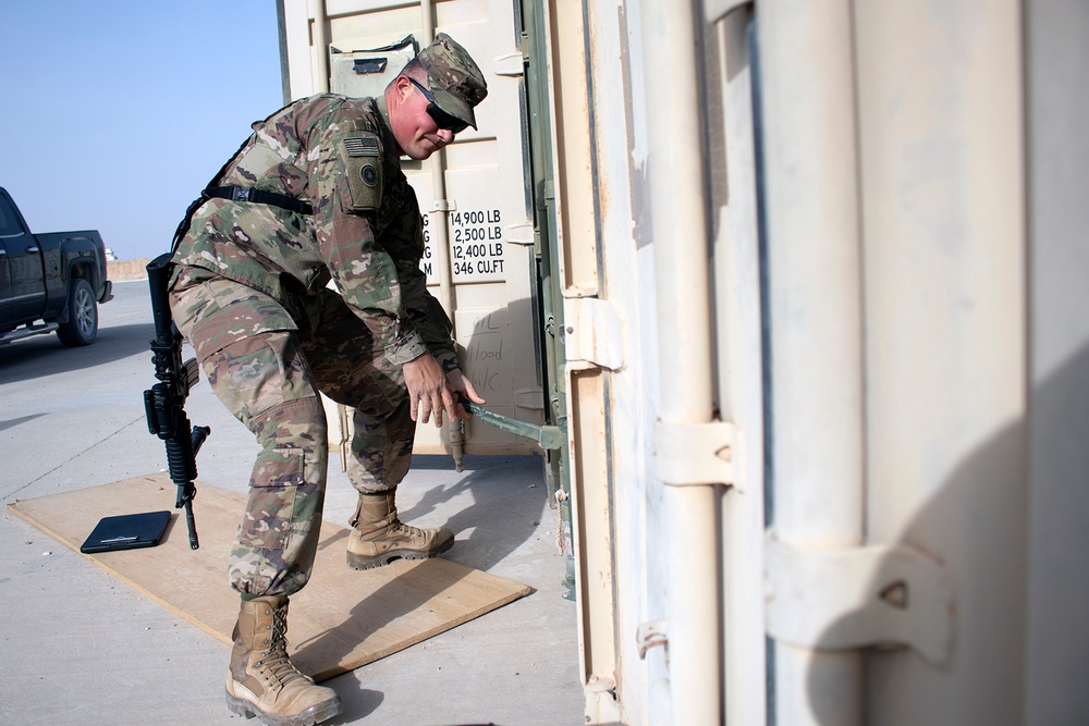 California Soldiers ensure shipping, storage needs are met overseas