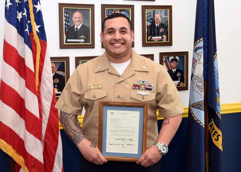 NTAG San Antonio Sailor presented with DOD Letter of Thanks